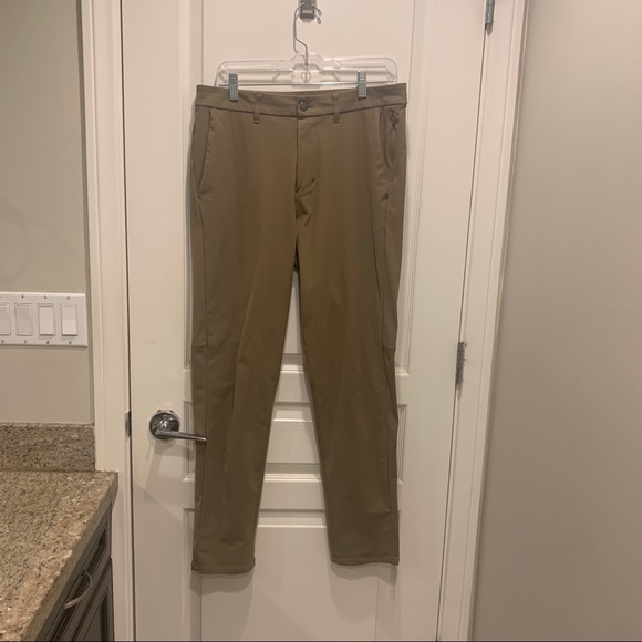 Commission Slim-Fit Pant in Artifact - Picture 4 of 6